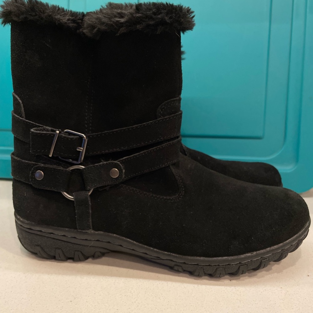 NWOT Khombu Kelly Leather Boots